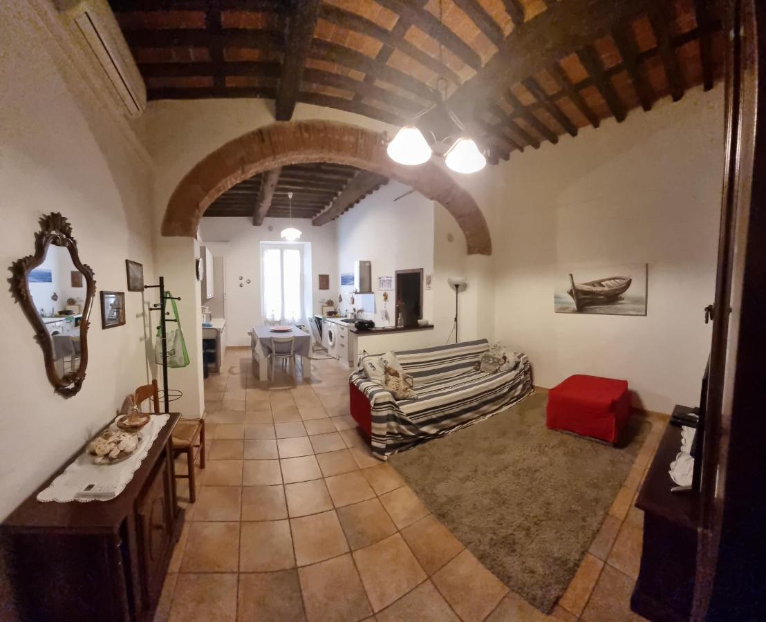 Onda Blu - Bilocale Con Aria Condizionata A Due Passi Dal Castello E Dal Torrione E Rivellino Apartamento Piombino Exterior foto